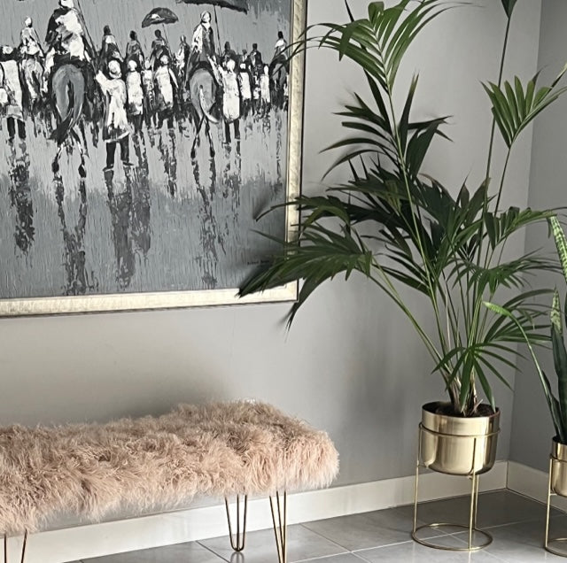 OYSTER MONGOLIAN SHEEPSKIN EXTRA ;LARGE BENCH