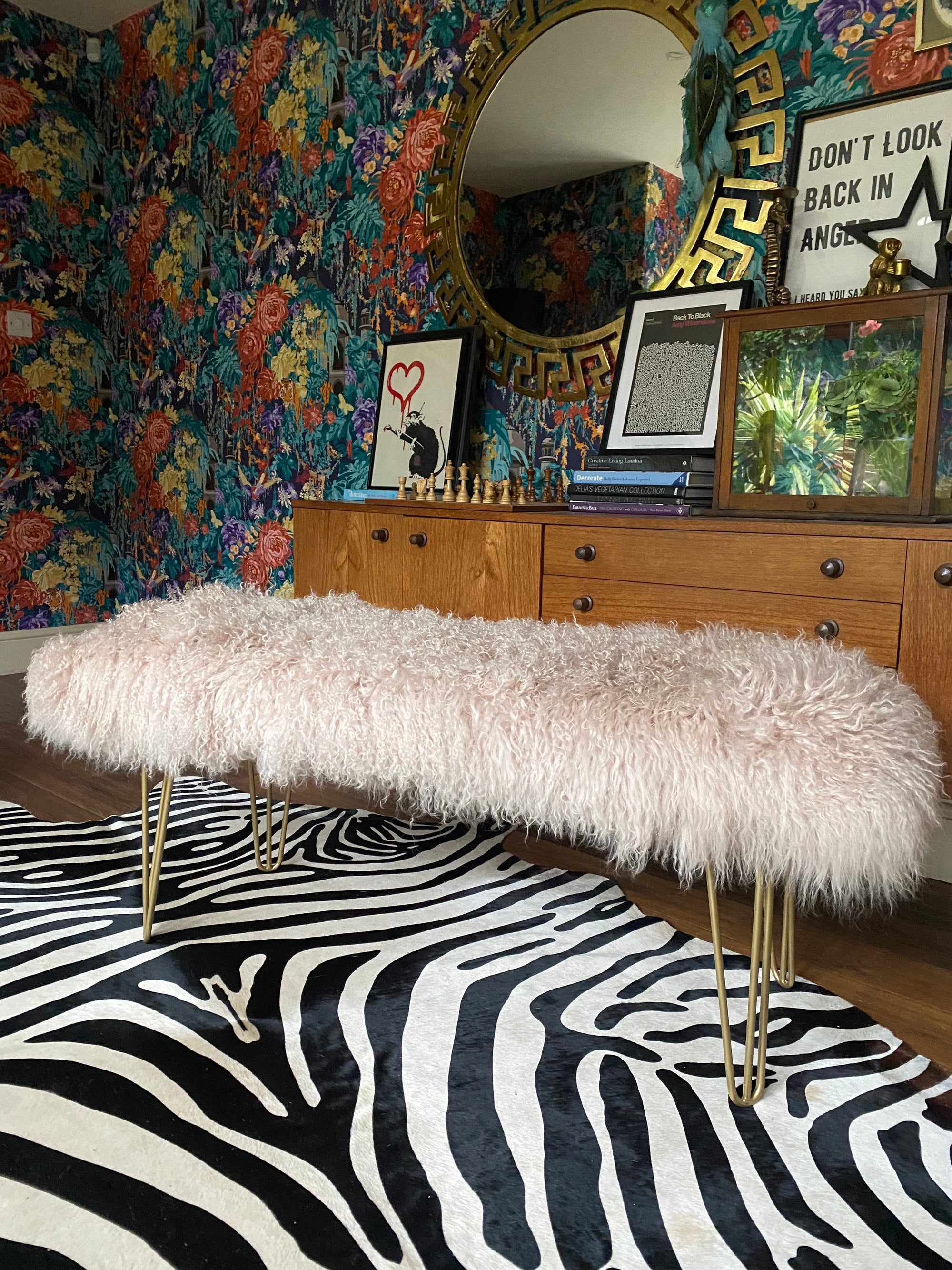 OYSTER MONGOLIAN SHEEPSKIN EXTRA LARGE BENCH