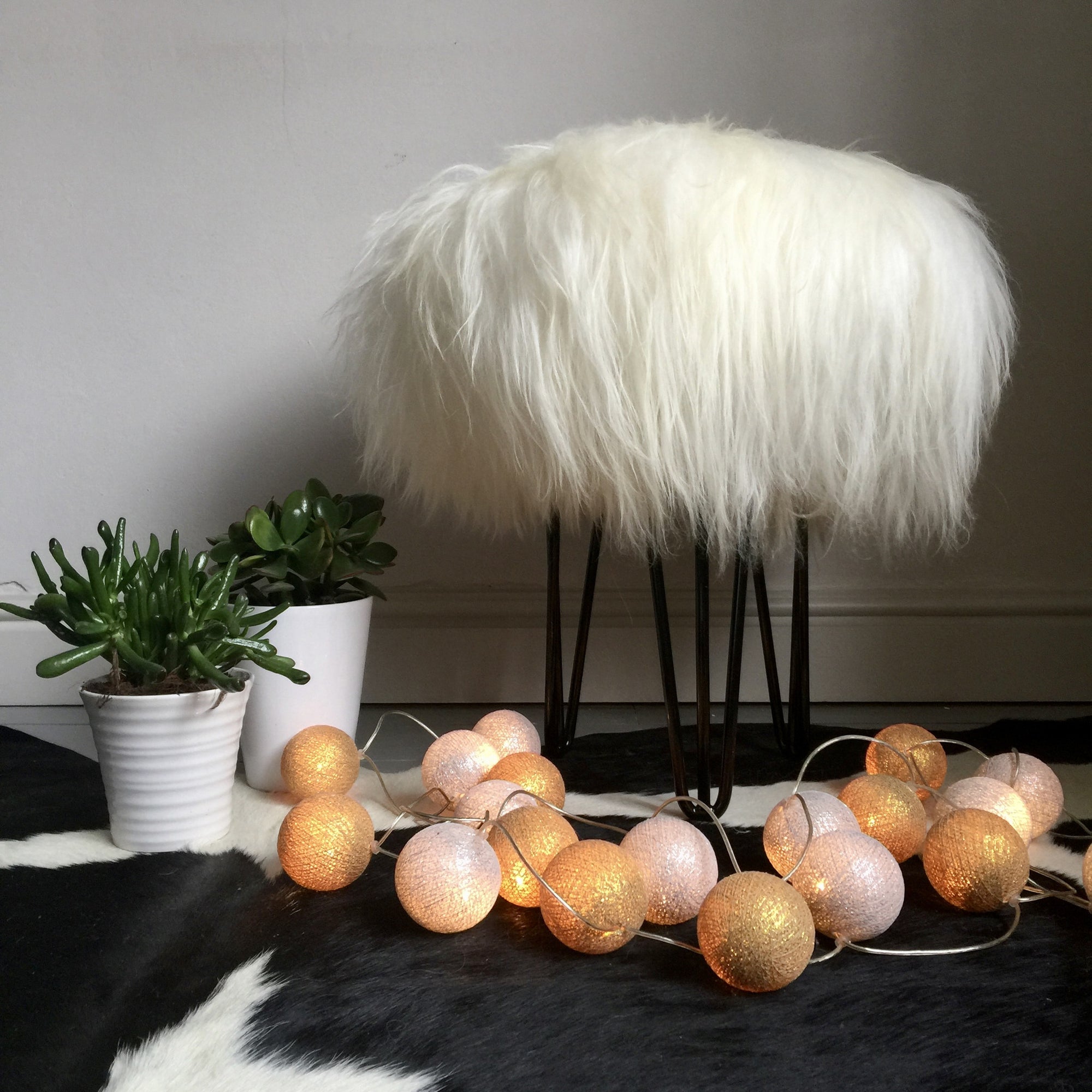 white icelandic stool with hairpin legs 